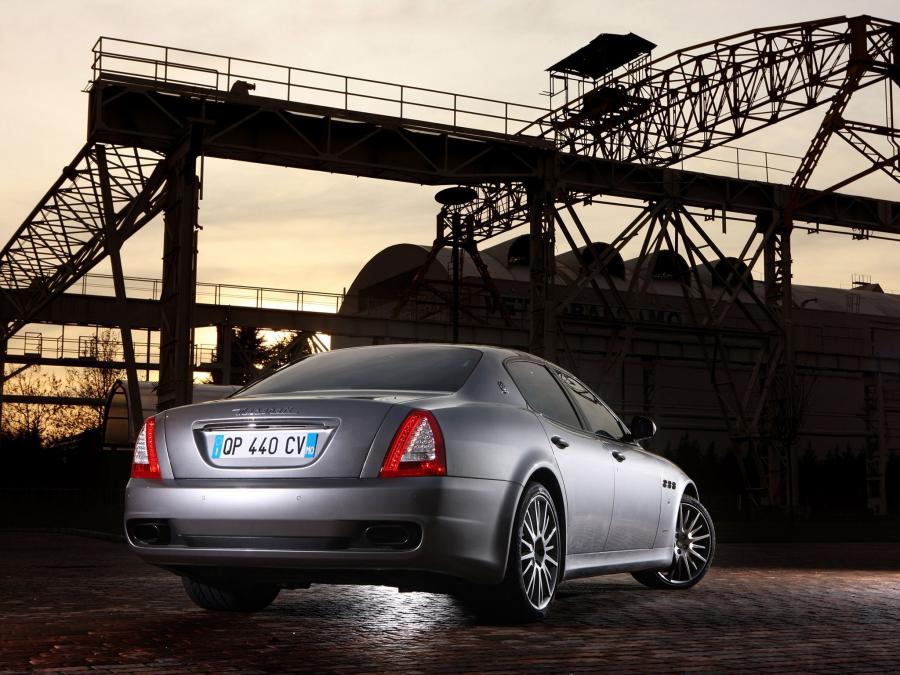  Maserati Quattroporte Sport GT S 2009 года  (фото 11 из 102)